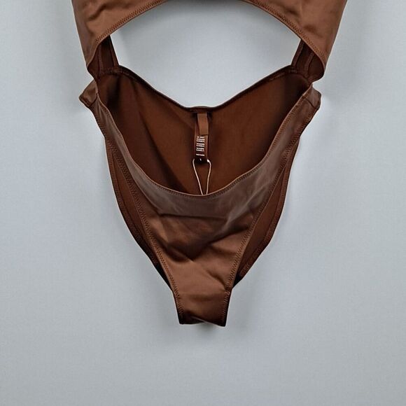 Skims ladies Cut out Wet Jersey Bodysuit NWT - Picture 3 of 8